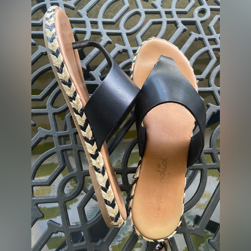 Splendid Sandals - Picture 2 of 3